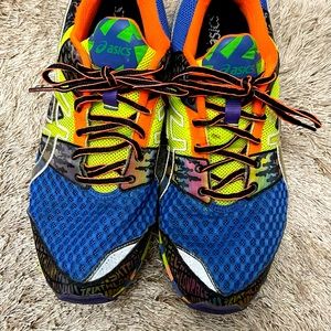 ASICS NOOSA TRI 8, Used in Great Condition.